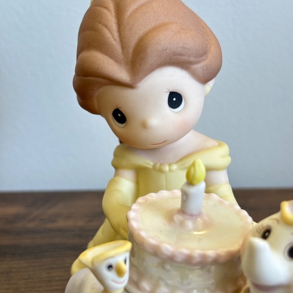 Disney PRECIOUS MOMENTS Be My Guest For Our Birthday Best Figurine Belle - Picture 2 of 12